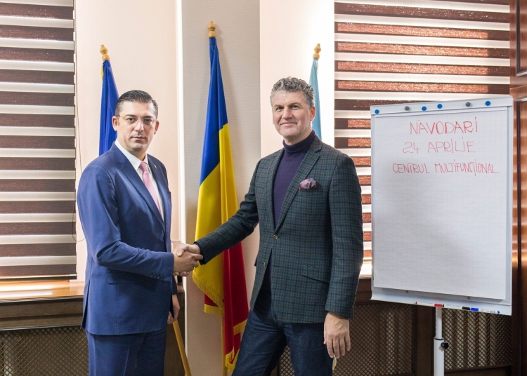 Horia Ţuţuianu, preşedintele Consiliului Judeţean Constanţa şi Florin Chelaru, primarul oraşului Năvodari