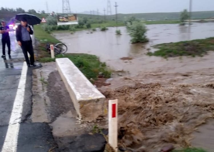 Viitura a ajuns pe șosea. FOTO DRDP Constanța