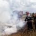 Pompierii au intervenit stingerea incendiului izbucnit la mașină. FOTO Arhivă