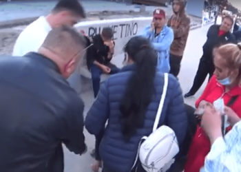 Joc de alba - neagra în stațiunea Mamaia. FOTO Captură video