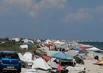 Plajele sălbatice au fost aglomerate. FOTO Captură Video