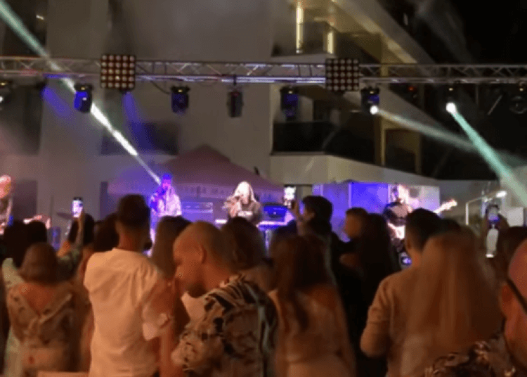 sursa foto: captură Youtube/ Vlog Adina Buzatu