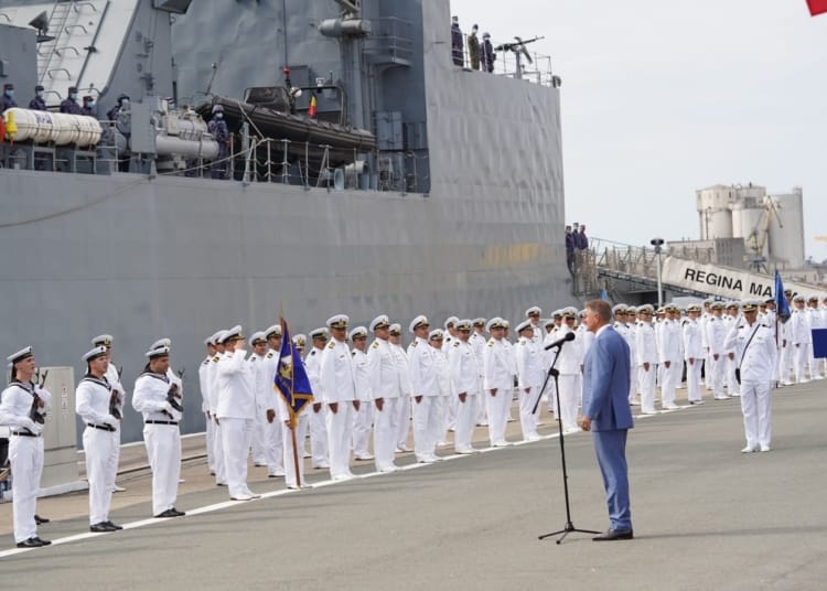Klaus Iohannis  în portul militar - foto Cătălin Schipor