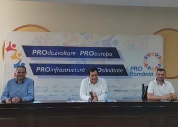 Conferință susținută de candidații Pro România. FOTO Loredana MIHAI
