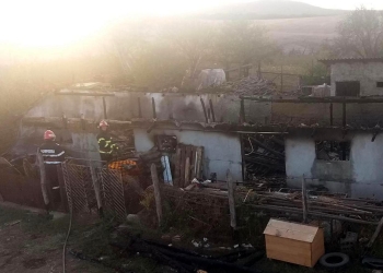 Pompierii au reușit să stingă incendiul și să limiteze pagubele. FOTO ISU Delta Tulcea