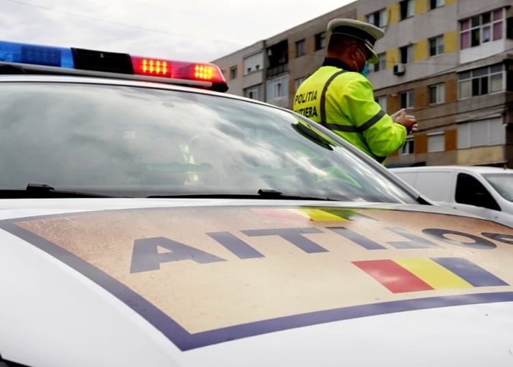 Polițist al Serviciului Rutier. FOTO Cătălin SCHIPOR