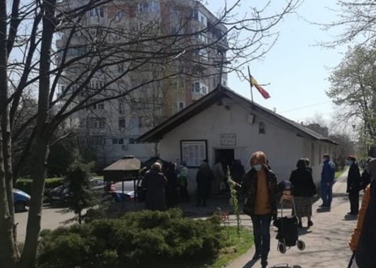 ”Biserica de pe trotuar”