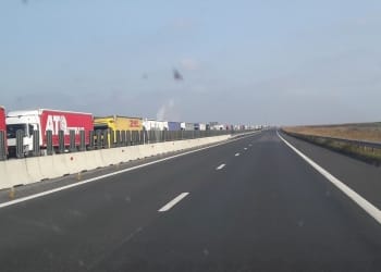 Coadă de autovehicule la Vama Nădlac - Foto: Focus Press