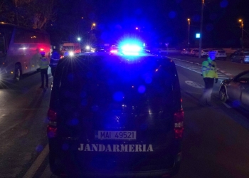 Echipaj al Jandarmeriei. FOTO Cătălin SCHIPOR