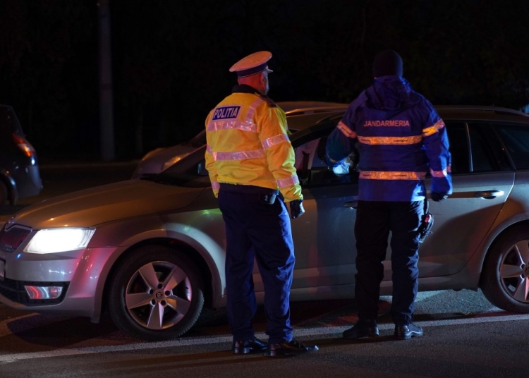 Controale pentru verificarea respectării măsurilor. FOTO Cătălin SCHIPOR