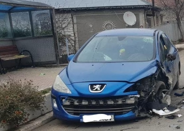 Unul din autoturismele implicate în accident - Foto: IPJ Tulcea