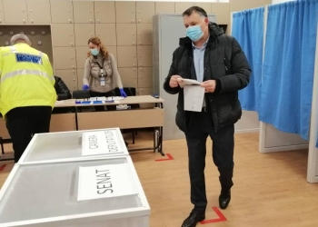 Bogdan Huțucă a votat în Eforie. FOTO Valentin Ispas