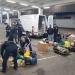 Poliția franceză controlând coletele - Foto: dispora.ro