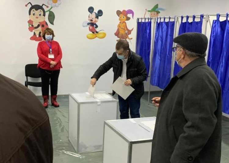 Primarul Tulcei, Ștefan Ilie a votat. FOTO Ștefan Ilie