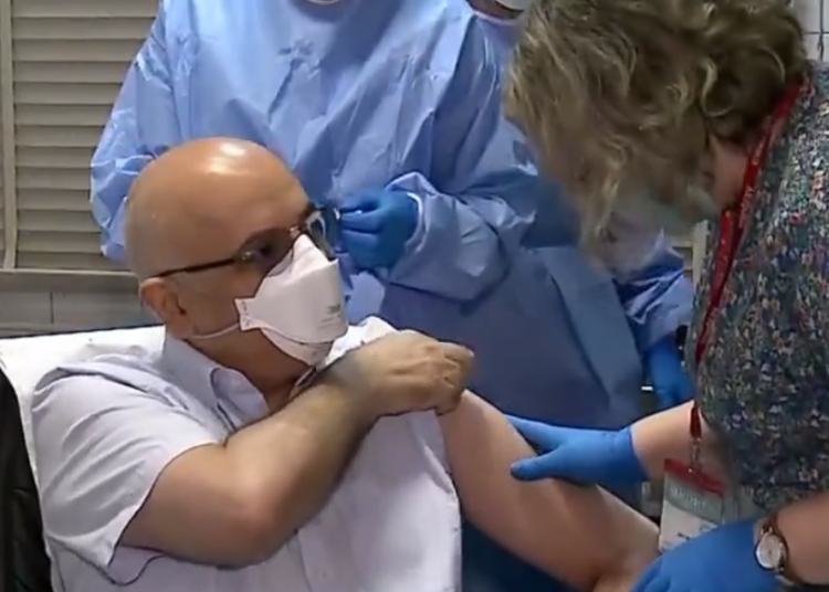 Raed Arafat s-a vaccinat anti-covid