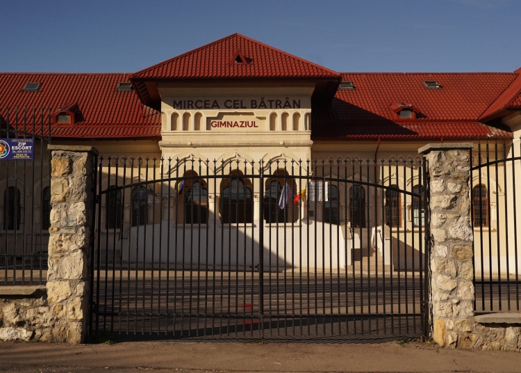 Colegiul Mircea - cilcul gimnazial. FOTO Cătălin SCHIPOR