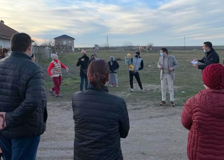 Cristian Radu s-a întâlnit cu locuitorii din Coloniști. FOTO Primăria Mangalia