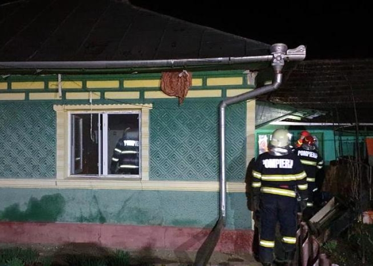 Pompierii ialomițeni au intervenit la incendiu. FOTO ISU Ialomița