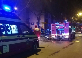 Pompierii au intervenit pentru stingerea incendiului. FOTO ISU Delta Tulcea