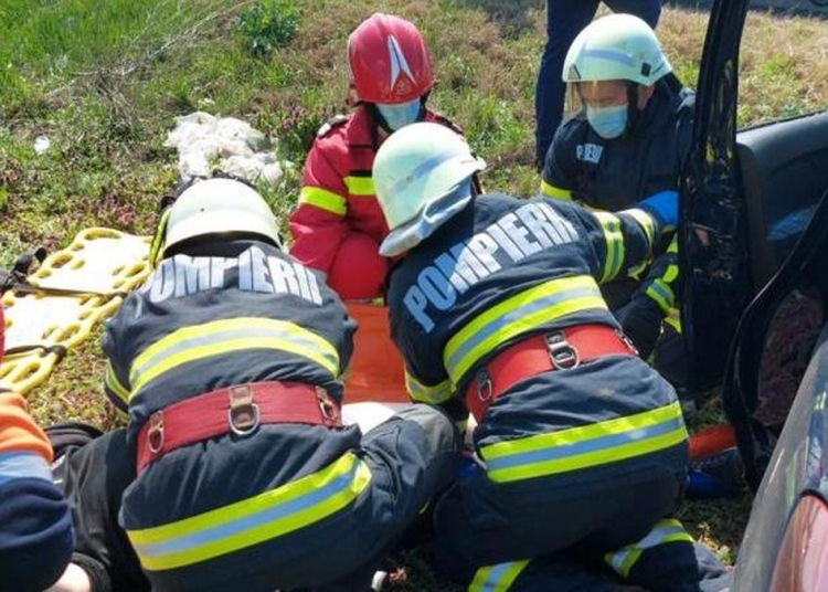 Pompierii au intervenit pentru a acorda primul ajutor victimelor. FOTO ISU Ialomița  - Imagine cu rol ilustrativ