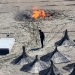 Au făcut curat pe plajă, apoi au dat foc. FOTO AMATOR
