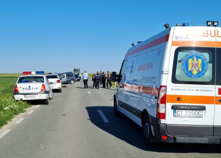 Circulația a fost blocată în urma accidentului rutier. FOTO SAJ Constanța