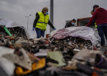 Gunoi importat drept deșeu reciclabil. FOTO Cătălin SCHIPOR