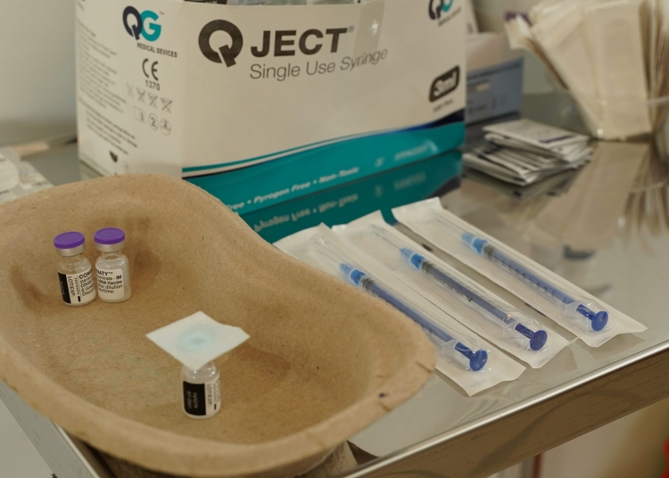 Vaccin anti COVID Comirnaty/Pfizer. FOTO Cătălin SCHIPOR