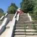 Pacient cărat pe scări, pentru că ambulanța a rămas blocată pe plajă