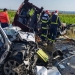 Cinci morți în urma impactullui dintre autoturismul cu volan pe dreapta și microbuz. FOTO ISU Bacău