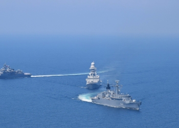 Fregata Regina Maria la exercițiu în Marea Neagră. FOTO SMFN