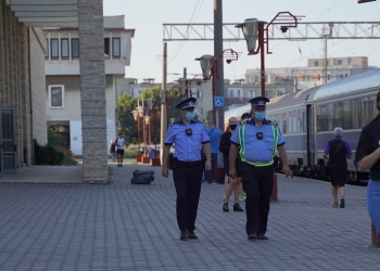 Patrulă de poliție în Gara CFR Constanța. FOTO Cătălin SCHIPOR