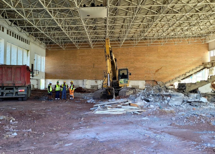 Sala Polivalentă din Tulcea este demolată. FOTO CJ Tulcea