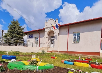 Școala Gimnazială nr. 1 Dumbrăveni. FOTO Facebook