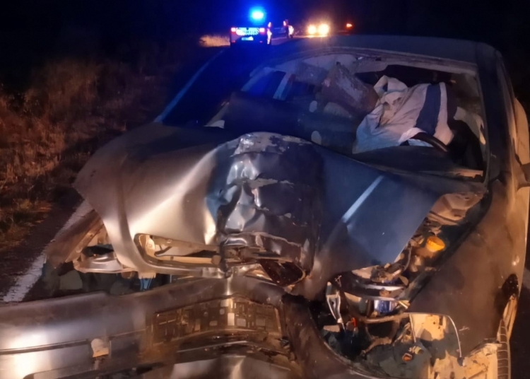 Mașina a fost grav avariată în urma impactului. FOTO ISU Delta Tulcea