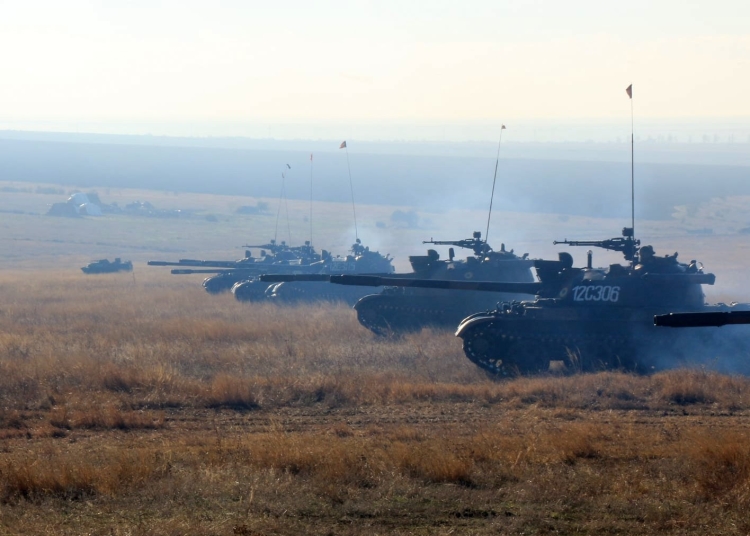 Exercițiu militar cu tancuri în Poligonul Babadag. FOTO MAPN