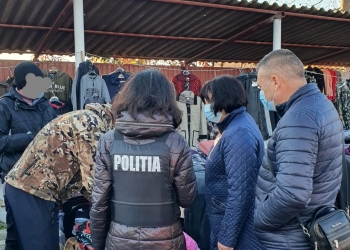 Foto cu rol ilustrativ. Control al polițiștilor în piețe. FOTO: IPJ Tulcea