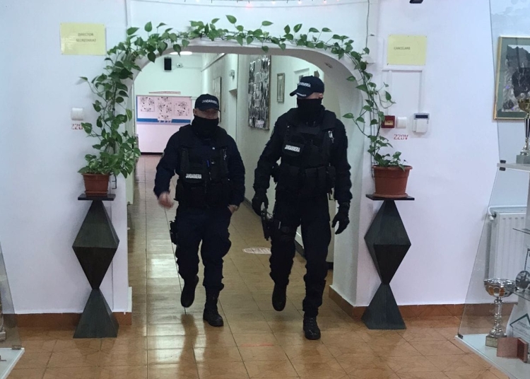 Un echipaj al IJJ Tulcea s-a deplasat la unitatea de învățământ. FOTO IJJ Tulcea