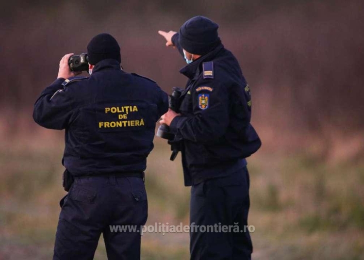 Polițiștii de frontieră supraveghează granița. FOTO Poliția de Frontieră