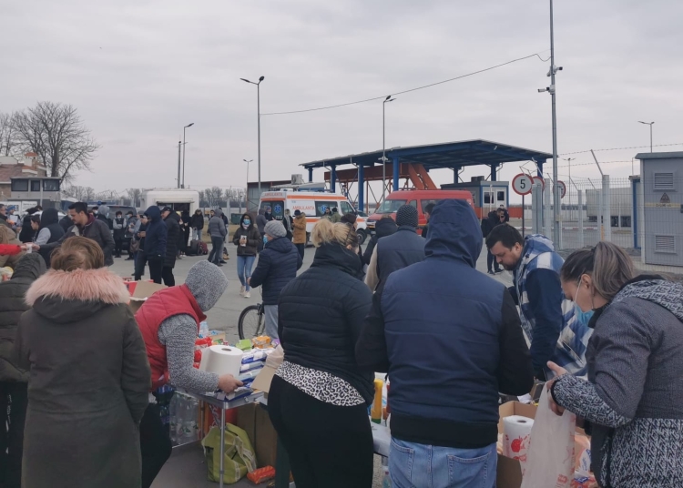 Refugiați în PTF Isaccea. FOTO Prefectura Tulcea