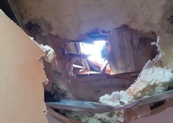 Pagube însemnate provocate de bolovan. FOTO ISU Hunedoara