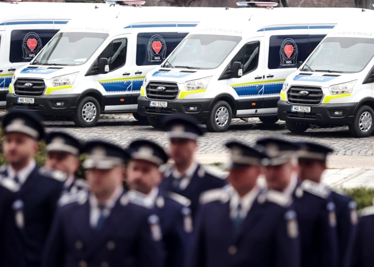 Laboratoare educaţionale mobile ale Poliției Române