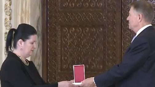 FOTO Medici din Spitalul Județean Tulcea, decorați de președintele Klaus Iohannis