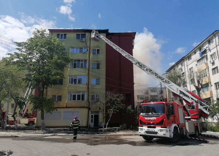 Incendiu Năvodari. FOTO Alexandra VASILE