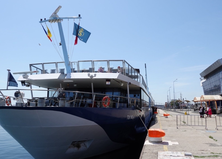 Nava de pasageri TUI Maya. FOTO Portul Constanța