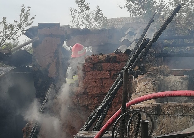 Incendiul a fost stins de către pompieri. FOTO ISU Delta Tulcea