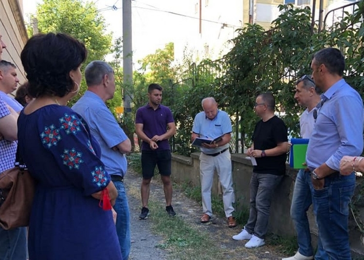 Primarul Ștefan Ilie s-a întâlnit cu tulcenii nelămuriți. FOTO Primăria Tulcea