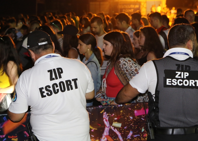 Zip Escort la Neversea. FOTO Zip Escort