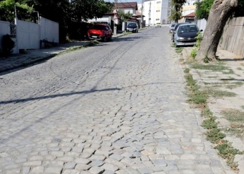 Piatră cubică pe o stradă din Tulcea. FOTO Primăria Tulcea