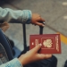Cetățean rus cu pașaport. FOTO Alexander Nrjwol/Unsplash